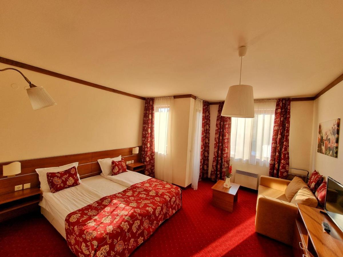 Cozy Guest Apartments Next To Ski Lift Ask For More Банско Екстериор снимка