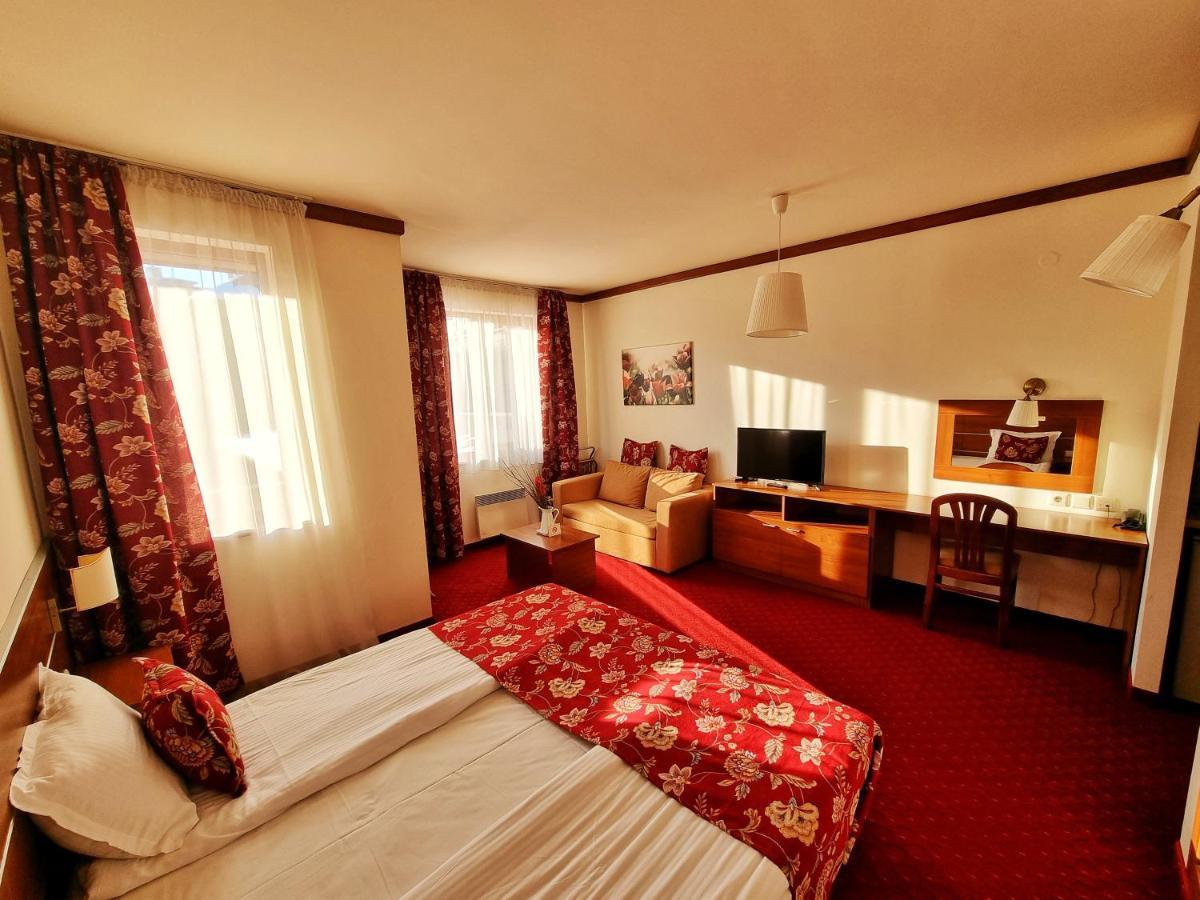 Cozy Guest Apartments Next To Ski Lift Ask For More Банско Екстериор снимка